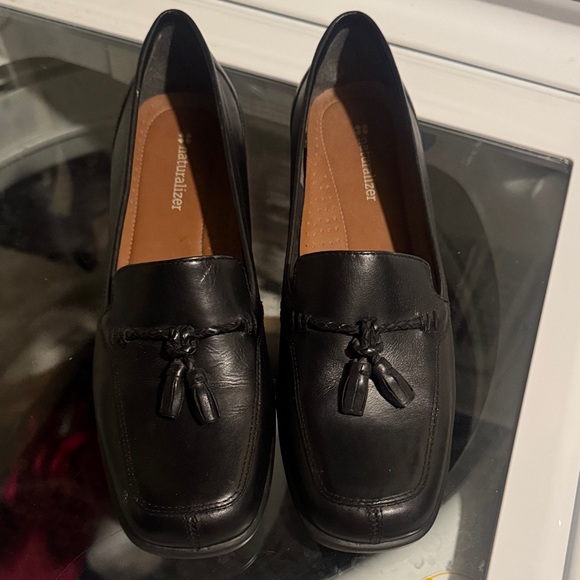 Naturalizer Shoes - Naturalizer Black Leather Tassel Loafers for Women